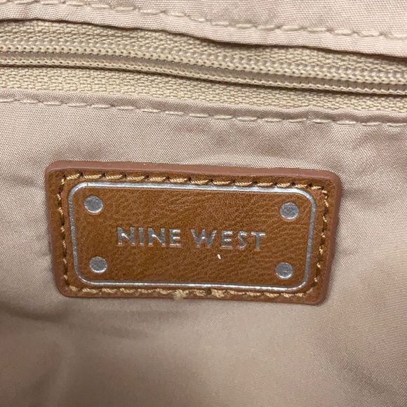 Nine West pale pink faux snakeskin cross-body bag - Picture 6 of 7